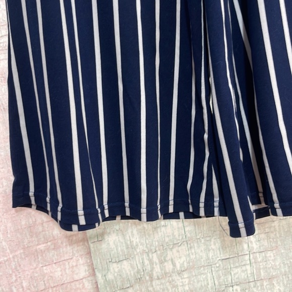 - In good used condition Woman’s Capella wide leg pants. Size is medium. - Picture 13 of 14